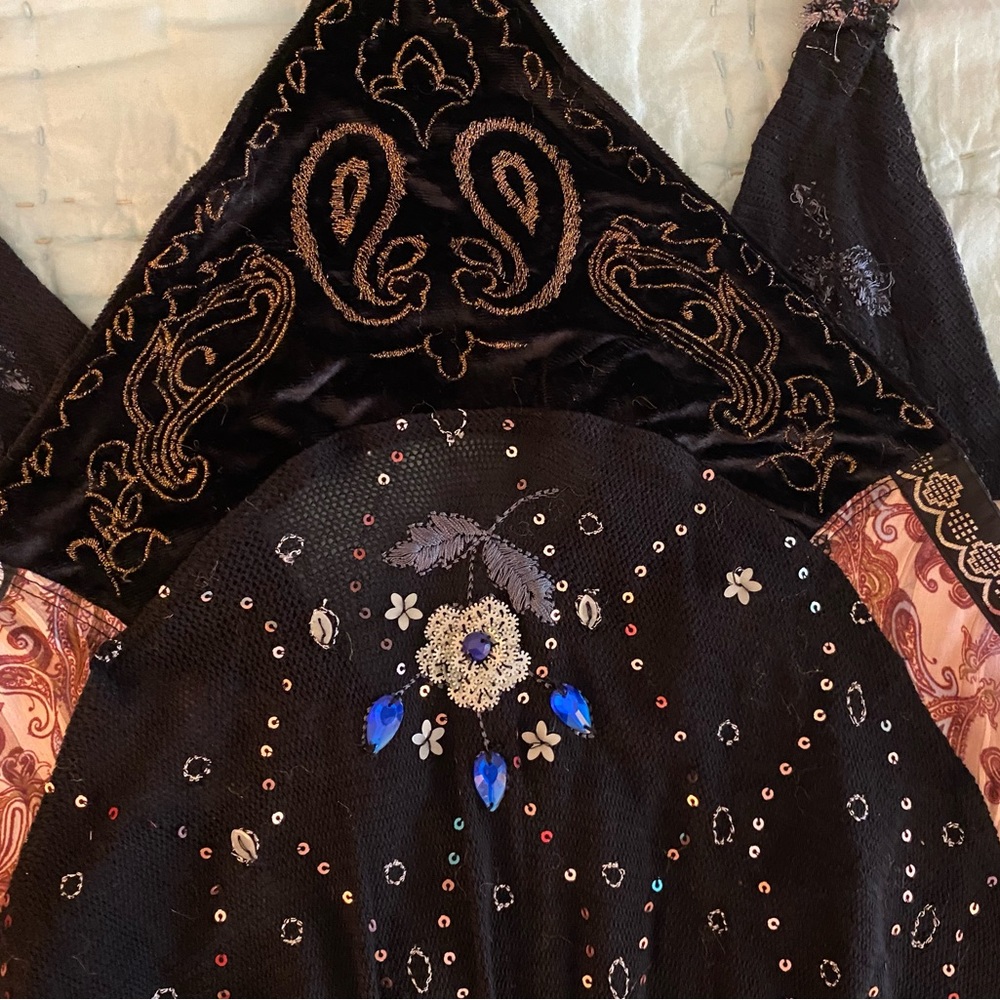 XS Free People beaded velvet and chiffon blouse. New with tags! - Picture 3 of 5